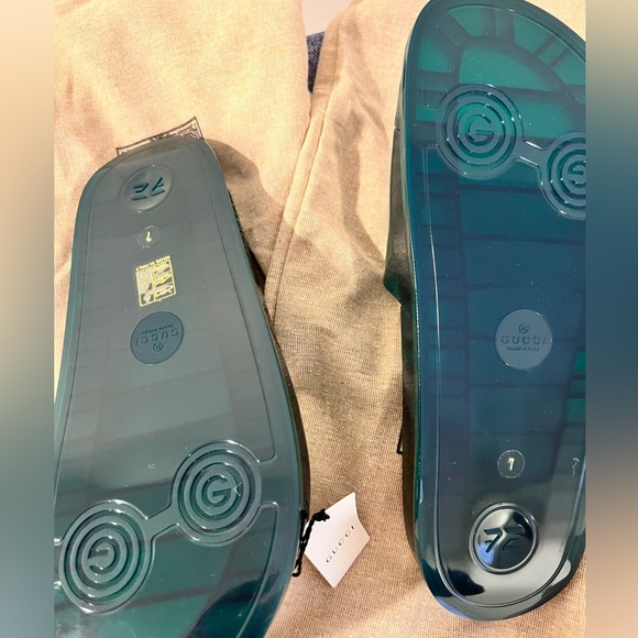 NWT- Gucci slide size 7 - Picture 3 of 4